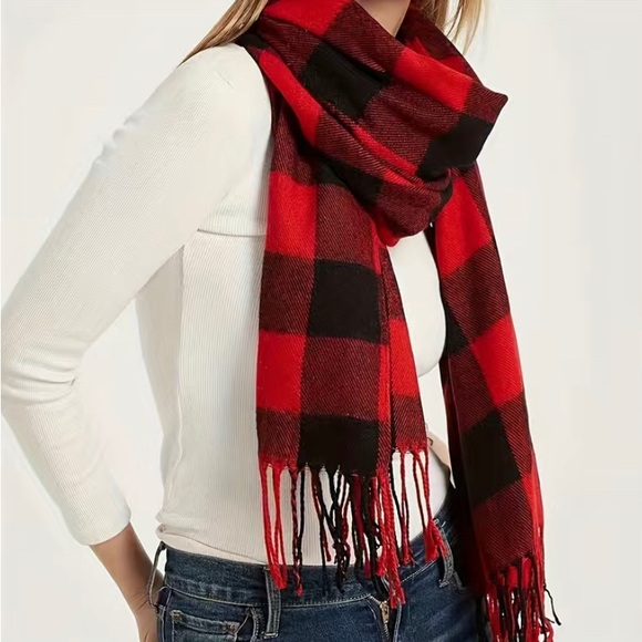 5/$10❤️❤️❤️NEW Buffalo Plaid Lightweight Scarf with Tassels 66”x13” inches - Picture 1 of 3